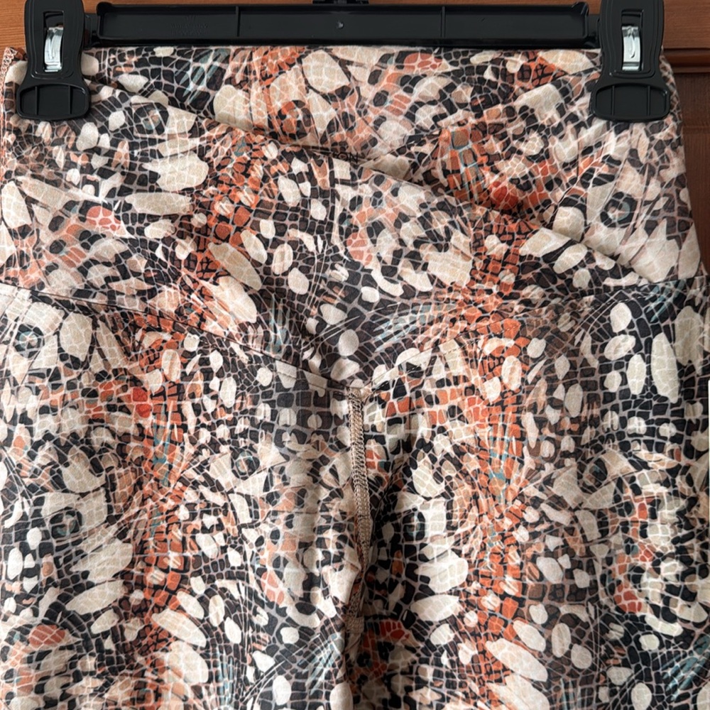 Women’s Leggings - Picture 2 of 6